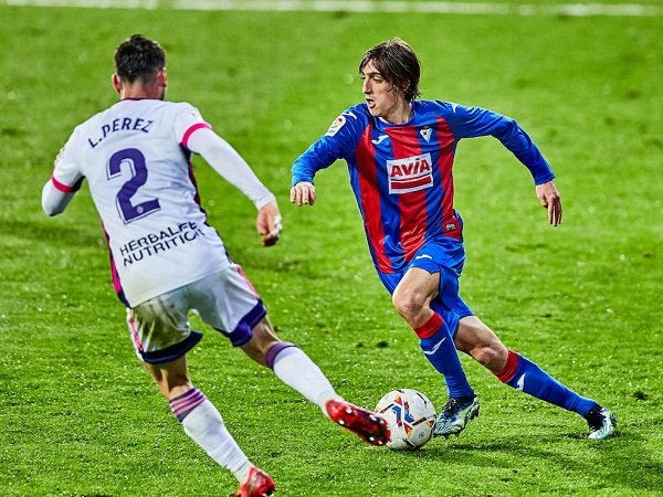 Bersama Madrid dan Barcelona, Milan Naksir Playmaker Mirip Neymar Bryan Gil