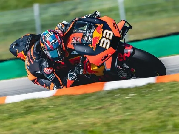 Brad Binder enggan kecewakan KTM lagi di musim 2021.