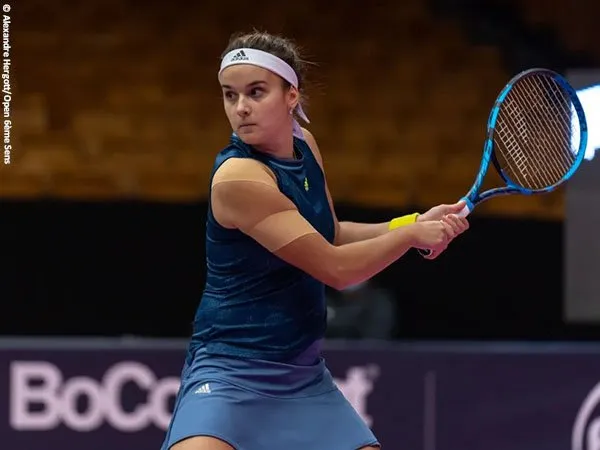 Clara Burel melaju ke babak kedua Lyon Open 2021