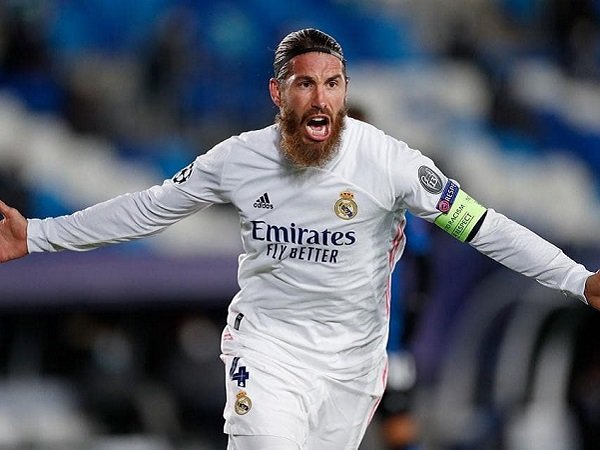Legenda Minta Real Madrid Pertahankan Sergio Ramos