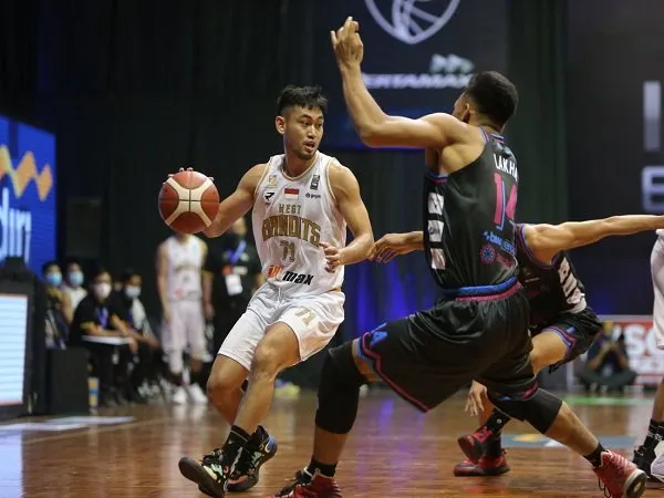 West Bandits Solo petik kemenangan perdana kontra Amartha Hangtuah.