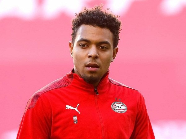Cari Pengganti Haaland, Dortmund Temani Milan Buru Malen dari PSV