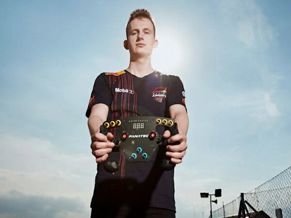 Demi Ambisi Pertahankan Gelar, Red Bull Racing Esports Gandeng Fanatec