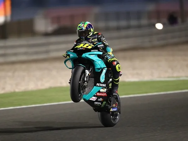 Valentino Rossi tunjukkan kemajuan pesat pada tes pramusim MotoGP 2021 hari keempat.