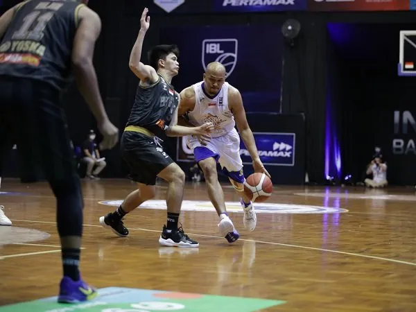 Satria Muda Pertamina berikan kekalahan pahit untuk West Bandits Solo.