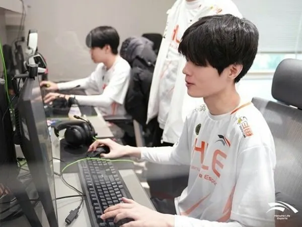 Capai 500 Pertandingan LCK, Deft Mengaku Masih Belum Puas