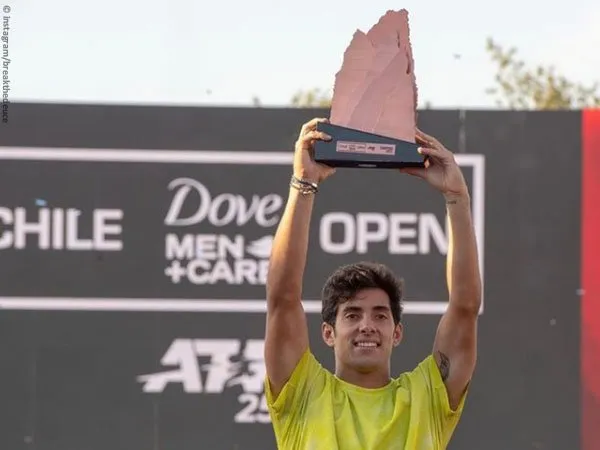 Cristian Garin juarai turnamen yang digelar di rumahnya sendiri, Chile Open 2021 untuk kali pertama
