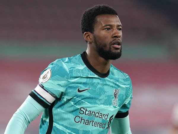 Dikaitkan dengan Milan dan Dua Raksasa Serie A, Wijnaldum Angkat Bicara