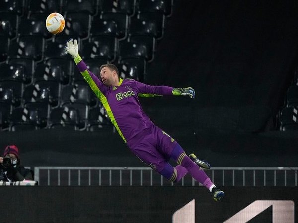 Stekelenburg: AS Roma Pasti Tak Senang Bertemu Ajax!