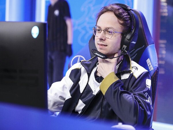 LCS Mid-Season Showdown : Team Liquid Turunkan TSM ke Lower Braket