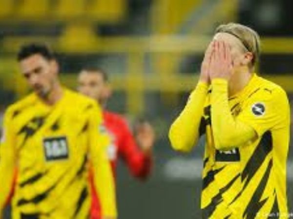 Brace Haaland Selamatkan Dortmund dari Kekalahan