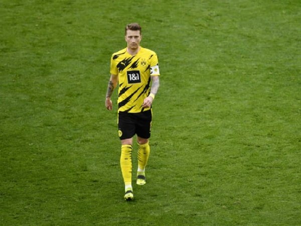 Paska Laga Koln, Edin Terzic Beri Update Cedera Pemain Borussia Dortmund