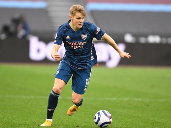 Performa Martin Odegaard dan Calum Chambers Lawan West Ham Tuai Pujian