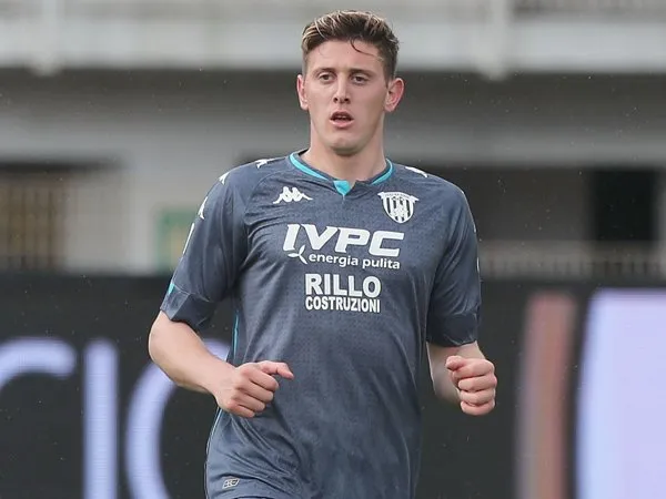 Striker Benevento, Adolfo Gaich.