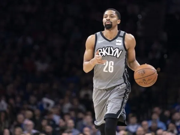 Miami Heat rayu Brooklyn Nets untuk lepas Spencer Dinwiddie.