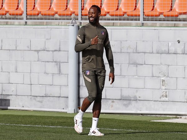 Moussa Dembele Kembali Berlatih Pasca Pingsan Di Lapangan
