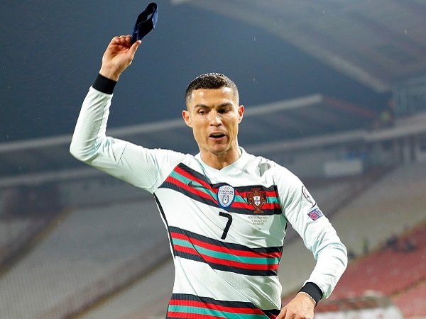 Reaksi Cristiano Ronaldo Terhadap Wasit Dinilai Berlebihan