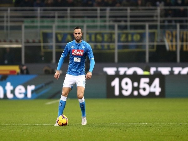 AS Roma Saingi Inter Demi Dapatkan Servis Bek Napoli Ini