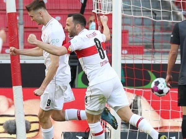 Gol Bunuh Diri Memastikan Stuttgart Raih Poin Penuh