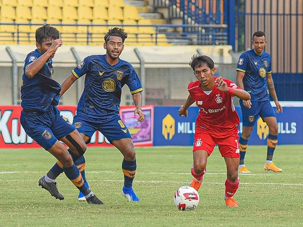 Laga Persela Lamongan vs Persik Kediri di Piala Menpora