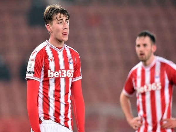 Winger Spurs Buka Suara Usai Masa Pinjamnya di Stoke Berakhir Lebih Cepat