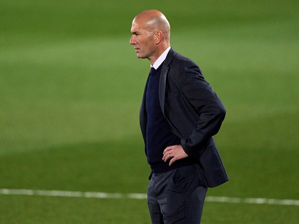 Gaizka Mendieta Sebut Zinedine Zidane Terlalu Diremehkan Publik