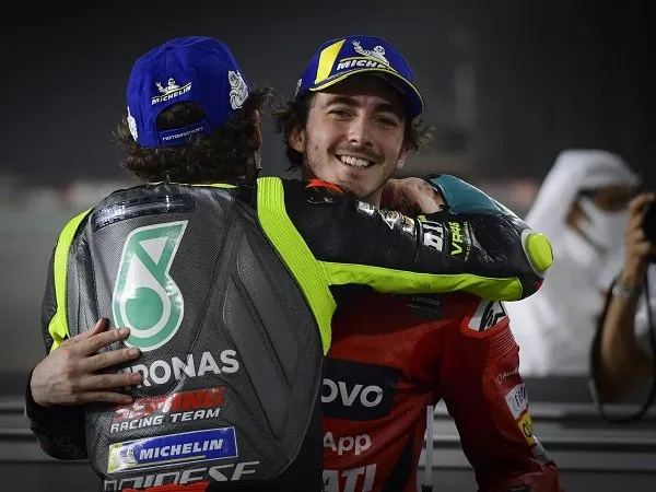 Francesco Bagnaia apresiasi jasa Valentino Rossi sebagai guru besarnya.