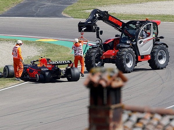 Steward Putuskan Tak Ada Hukuman Atas Insiden Sergio Perez dan Esteban Ocon