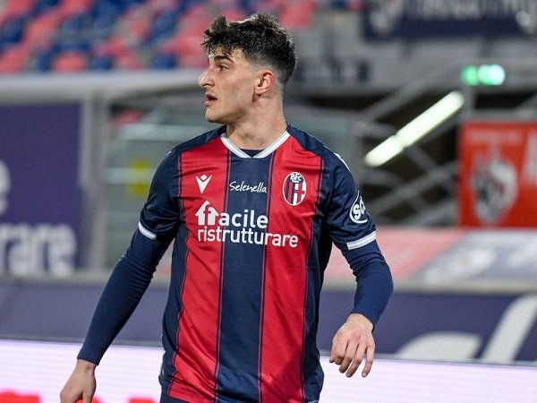 Milan Masukkan Riccardo Orsolini dari Bologna dalam Daftar Target