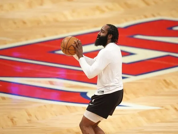 James Harden alami kemunduran dalam penyembuhan cedera hamstringnya.