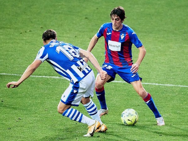 AC Milan dan Barcelona Pantau Starlet Sevilla Bryan Gil