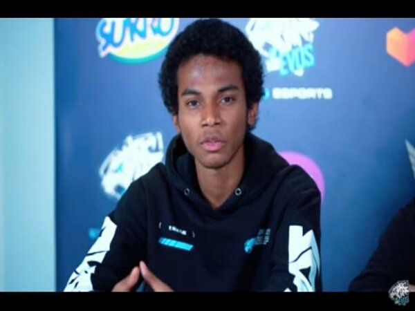 Jadi Kampiun MPL ID Bersama Banyak Tim, LJ Akui Tak Menyangka