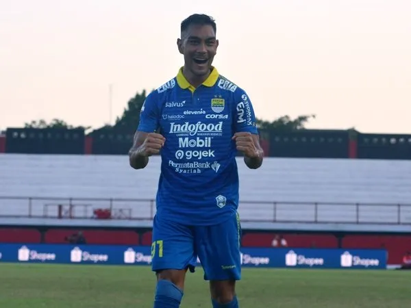 Robert Rene Alberts akui Persib kehilangan sosok Omid Nazari