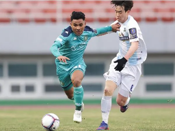 Asnawi Mangkualam saat tampil bersama Ansan Greeners