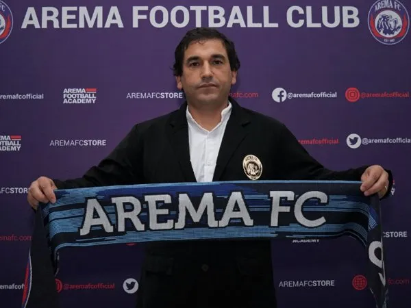 Eduardo Almeida resmi diperkenalkan sebagai pelatih anyar Arema FC