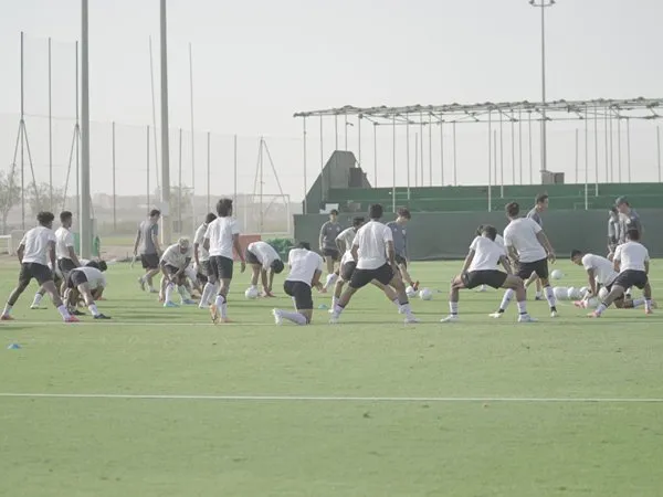 Latihan skuat timnas Indonesia di Dubai, UEA