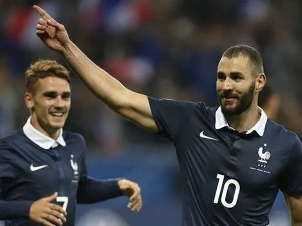 Karim Benzema kembali dipanggil Didier Deschamps untuk perkuat Timnas Prancis. (Images: Getty)