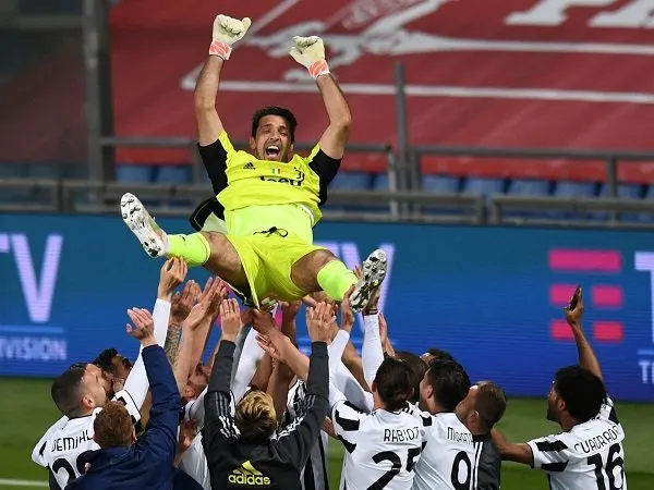 Gianluigi Buffon belum tentukan langkah untuk masa depannya.