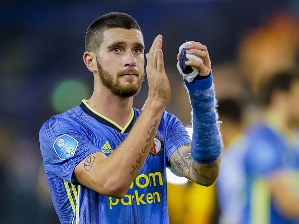 AC Milan Kembali Lirik Bek Feyenoord Marco Senesi