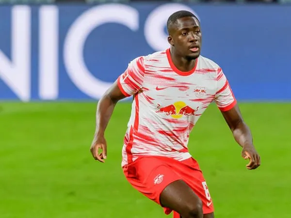 Liverpool Berhasil Aktifkan Klausul Pelepasan Ibrahima Konate