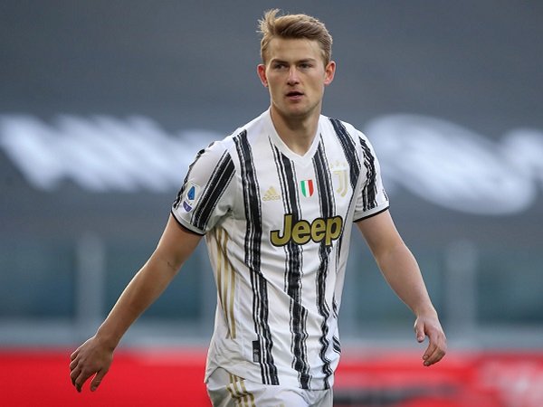 Matthijs de Ligt Klarifikasi Sikapnya Soal Vaksin COVID-19