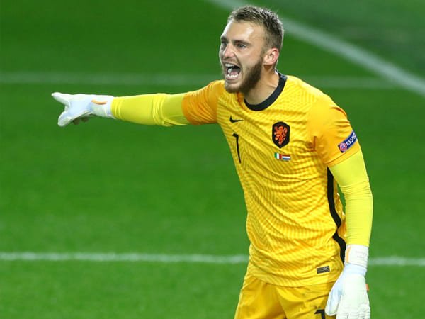 Cillessen Dipastikan Tidak Ikut Piala Eropa Karena Positif Virus Corona