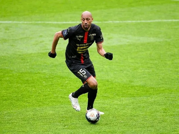 Rennes buka pembicaraan dengan AS Roma untuk transfer permanen Steven Nzonzi