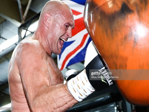 Malignaggi Nilai Tyson Fury Akan Kalahkan Deontay Wilder