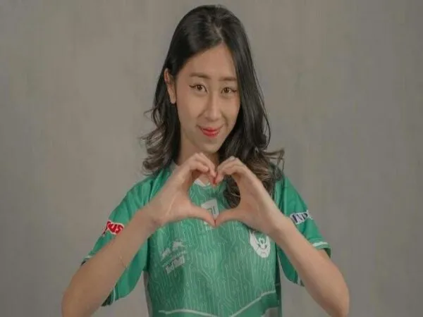 Momobami Puji Chel Belletron Era Sebagai Pemain Ladies Paling Potensial