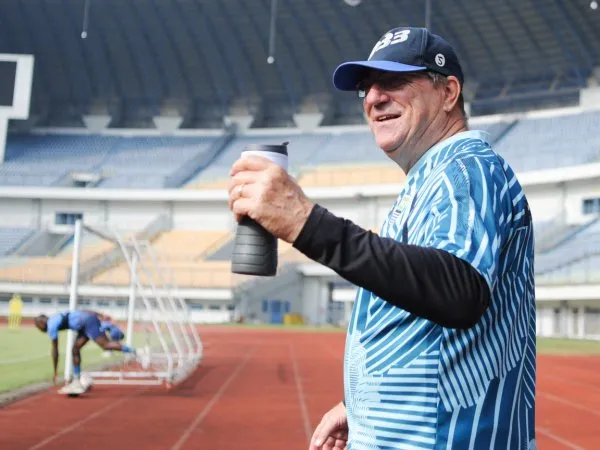 Pelatih Persib, Robert Rene Alberts