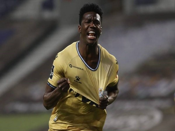 Lazio Masih Pantau Terus Bek Tengah Milik Boavista