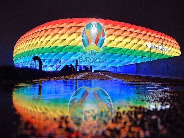 UEFA Larang Timnas Jerman Nyalakan Simbol Pelangi LGBT di Allianz Arena