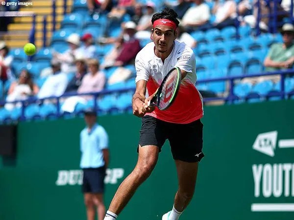 Lorenzo Sonego satu langkah lebih dekat dengan final Eastbourne International 2021