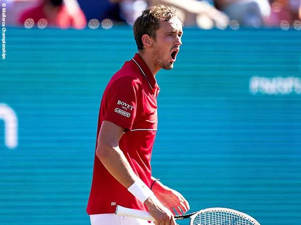 Daniil Medvedev tembus final Mallorca Championships 2021
